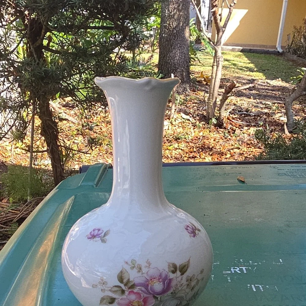Schumann Bavaria Porcelain Vase Floral Glossy Art Pottery‎ White Pink Green